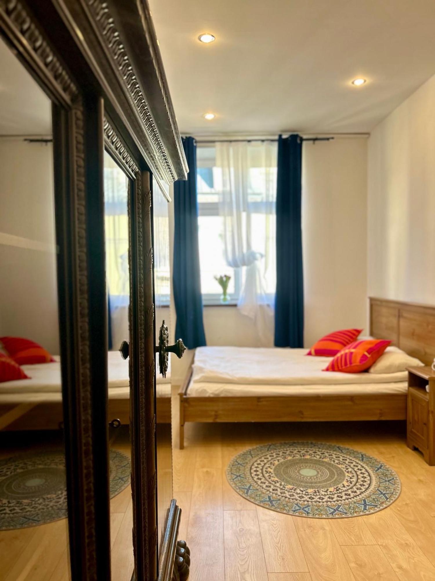 Vintage Senacka 9/7 Apartment Krakow Ngoại thất bức ảnh